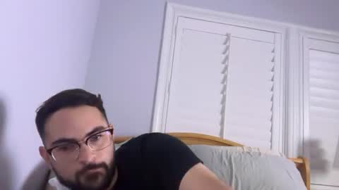 Snapshot of latino_whiteboy chatting on July 29, 10:02 am baby daddy online show from July 29, 10:02 am