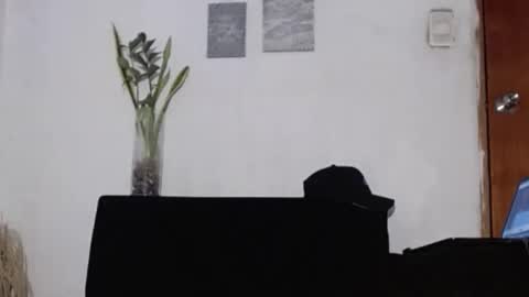 Aaron online show from February 12, 7:09 pm