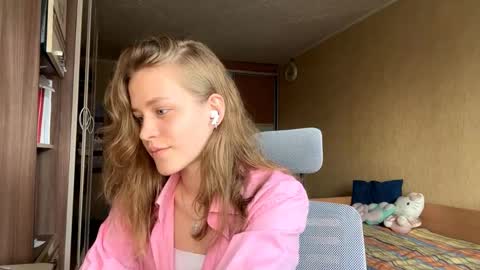 Snapshot of latoyiacuculich chatting on March 24, 7:46 am Agata online show from March 24, 7:46 am