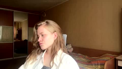 Snapshot of latoyiacuculich chatting on March 27, 6:19 am Agata online show from March 27, 6:19 am