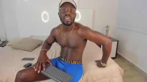 LEANDRO online show from December 29, 12:23 pm