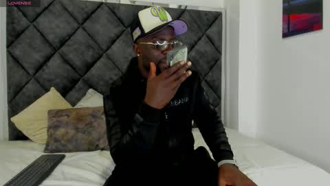 LEANDRO online show from September 17, 3:41 am