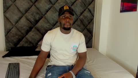 LEANDRO online show from October 4, 3:48 am