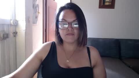 Laura online show from June 21, 8:44 pm