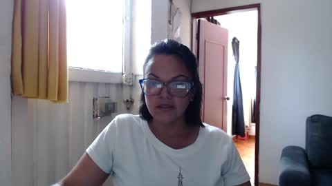 Laura online show from June 22, 6:16 pm