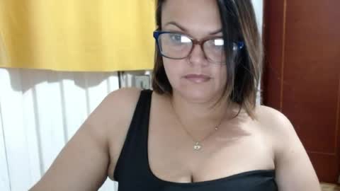 Laura online show from July 9, 10:58 pm