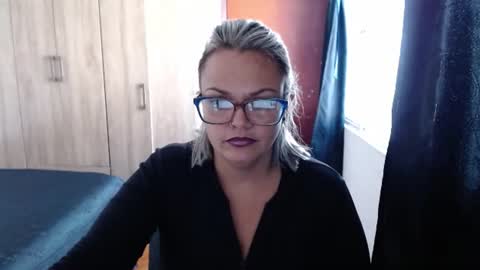 Laura online show from July 28, 3:21 pm