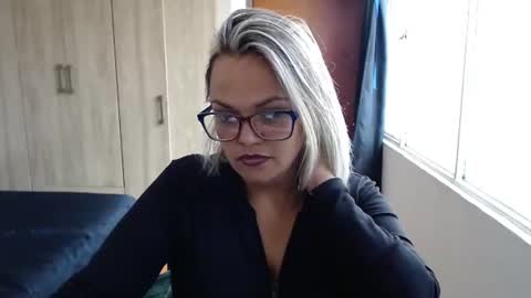 Laura online show from July 28, 8:52 pm