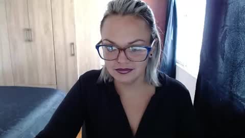 Laura online show from July 30, 12:15 pm