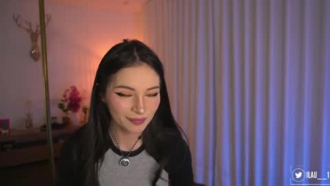 Snapshot of lau__1 chatting on March 21, 10:02 pm IG 1lau 1 X 1lau 1 online show from March 21, 10:02 pm