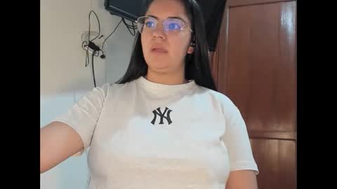 laudaniii online show from March 19, 2:04 am