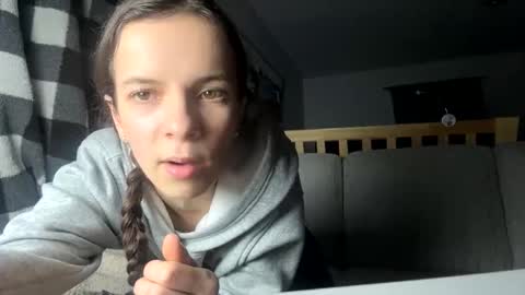 lauegauths3 online show from December 21, 1:36 am