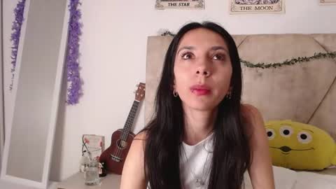 Laura online show from June 24, 4:33 am
