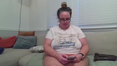 Snapshot of laulauma chatting on December 10, 10:05 pm LauLauMa online show from December 10, 10:05 pm