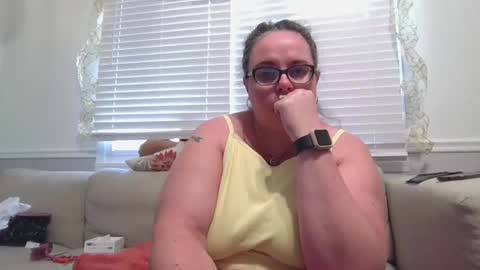 Snapshot of laulauma chatting on December 17, 9:49 pm LauLauMa online show from December 17, 9:49 pm