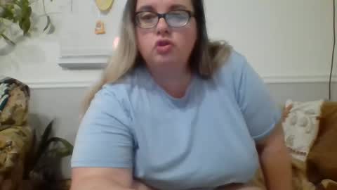 Snapshot of laulauma chatting on December 30, 12:20 pm LauLauMa online show from December 30, 12:20 pm