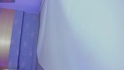 laulin_tay online show from June 8, 3:18 am