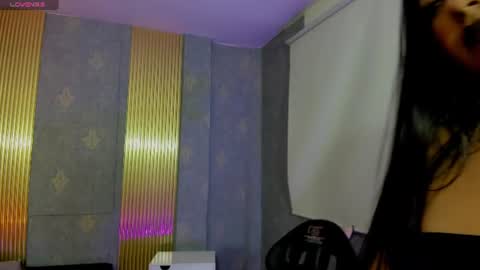 laulin_tay online show from June 9, 3:29 am