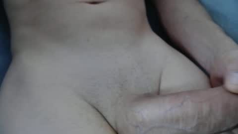 Snapshot of launeeee1 chatting on February 27, 2:39 pm launeeee1 online show from February 27, 2:39 pm