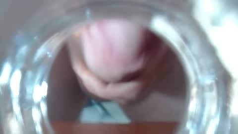 Snapshot of launeeee1 chatting on March 22, 6:33 pm launeeee1 online show from March 22, 6:33 pm