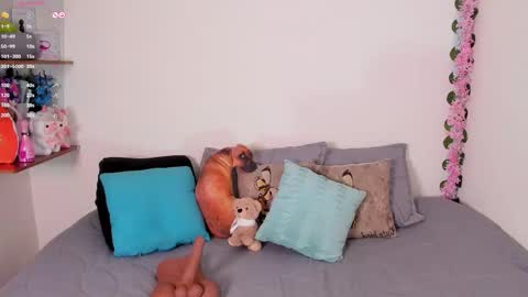 laura1__ online show from September 25, 11:19 pm