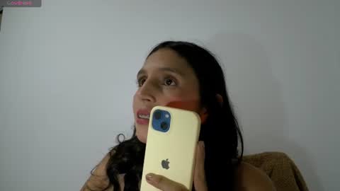 laura  online show from June 24, 4:00 am