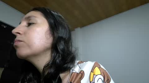 laura  online show from July 3, 12:28 am