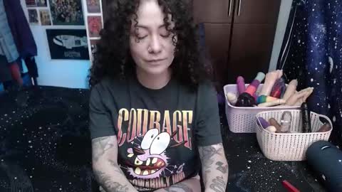 Snapshot of laura_anal_ chatting on November 6, 4:08 pm Wen online show from November 6, 4:08 pm