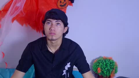 laura_and_kevin online show from October 14, 2:18 pm