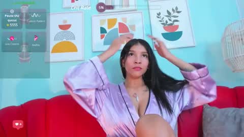 Laura online show from December 13, 7:32 pm