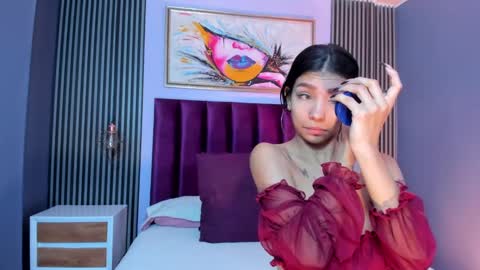 Laura online show from December 21, 1:53 pm