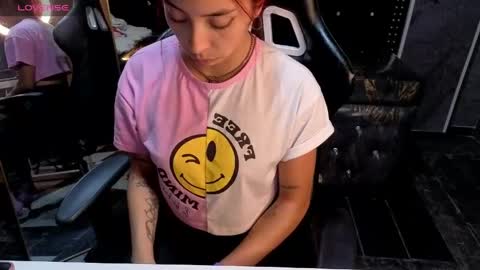 laura_b_ online show from June 9, 3:07 am
