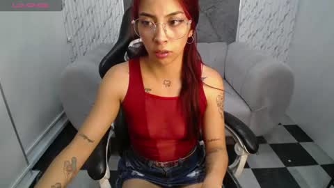 laura_b_ online show from June 14, 3:08 am