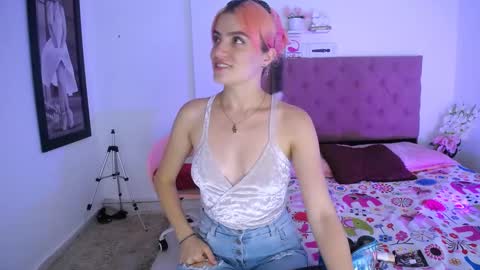 LAURA online show from December 9, 2:06 pm