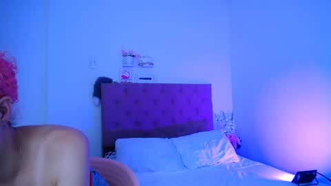 LAURA online show from December 17, 8:32 pm