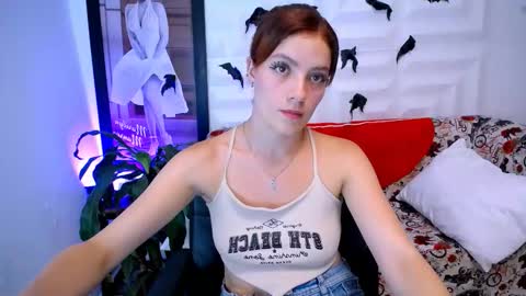Snapshot of laura_candy02 chatting on October 21, 4:19 pm LAURA online show from October 21, 4:19 pm