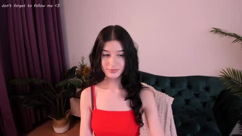 Laura online show from December 18, 11:40 pm