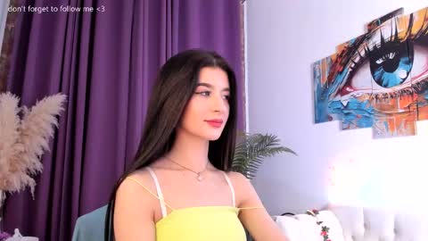 Laura online show from November 25, 8:42 pm