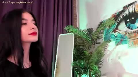 Laura online show from July 24, 9:57 pm