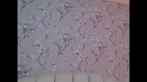 laura online show from December 9, 5:51 am
