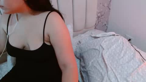 laura online show from December 12, 2:26 am