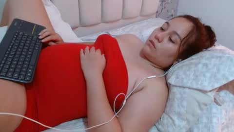 laura online show from December 14, 5:29 am