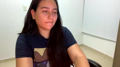 laura online show from October 14, 12:11 am