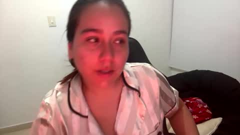 laura online show from December 4, 12:31 am