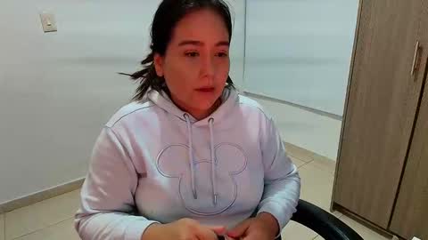 laura online show from December 20, 12:29 am