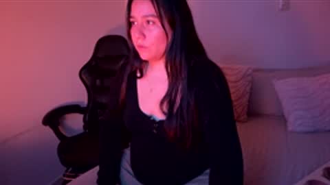 laura online show from January 9, 1:19 am