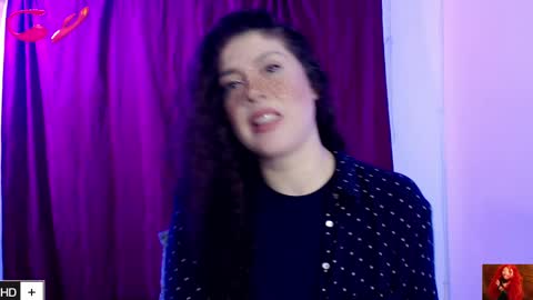 Snapshot of laura_fountain_ chatting on February 19, 11:06 am weedcam Curly Laura OF online show from February 19, 11:06 am