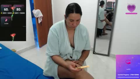 laura_foxx2379 online show from June 9, 8:09 pm