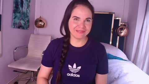 Snapshot of laura_hotties chatting on May 31, 6:09 pm laura hotties online show from May 31, 6:09 pm