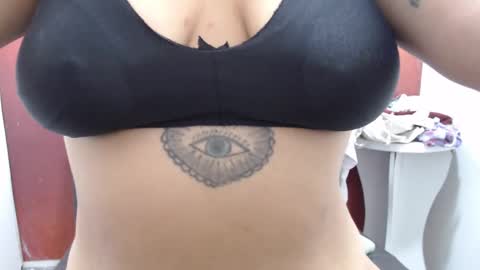 Snapshot of laura_hotyy chatting on September 14, 1:21 pm Laura online show from September 14, 1:21 pm